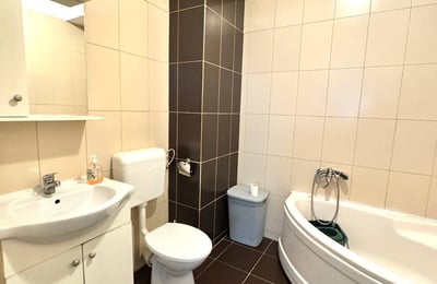Alquiler de un acogedor apartamento de 2 habitaciones con balcón, Sector 6, Bucarest, Rumanía